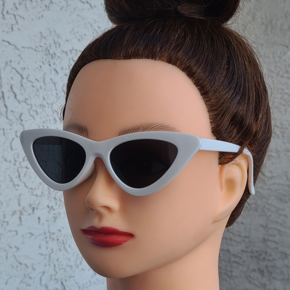 White Cat eye sunglasses. - Picture 2 of 4